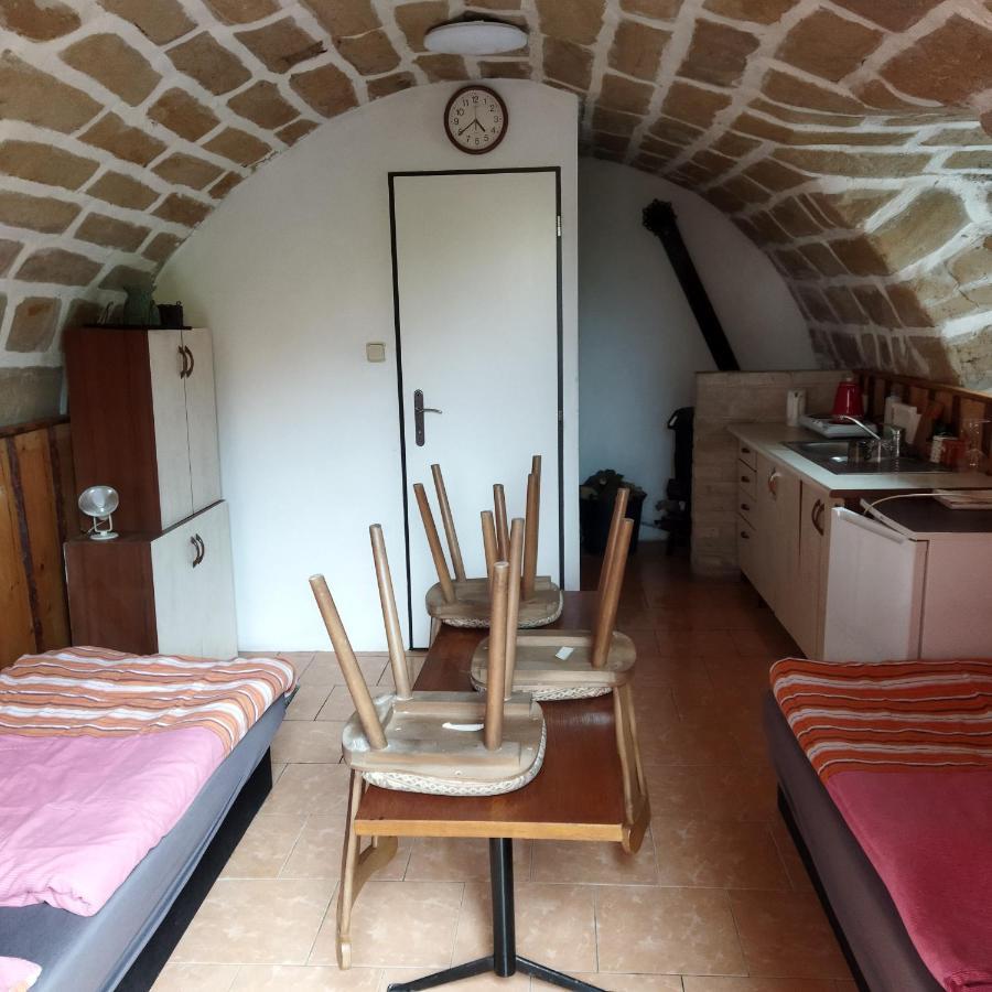 Apartman Roubenka Na Dobreni Apartment Melnik Luaran gambar